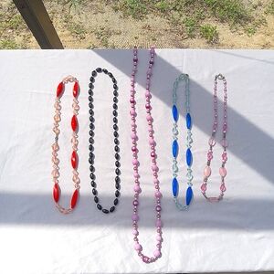 Lot of costume jewelry neckaces